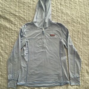 SOLD ❤️ Vineyard Vines Blue and White Striped Women's Hoodie